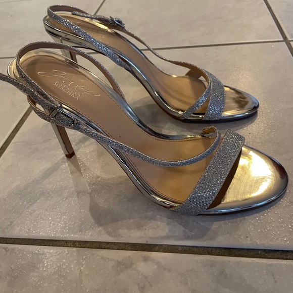 Jewel by Badgley Mischka size 8 Diamond heels - Picture 6 of 6